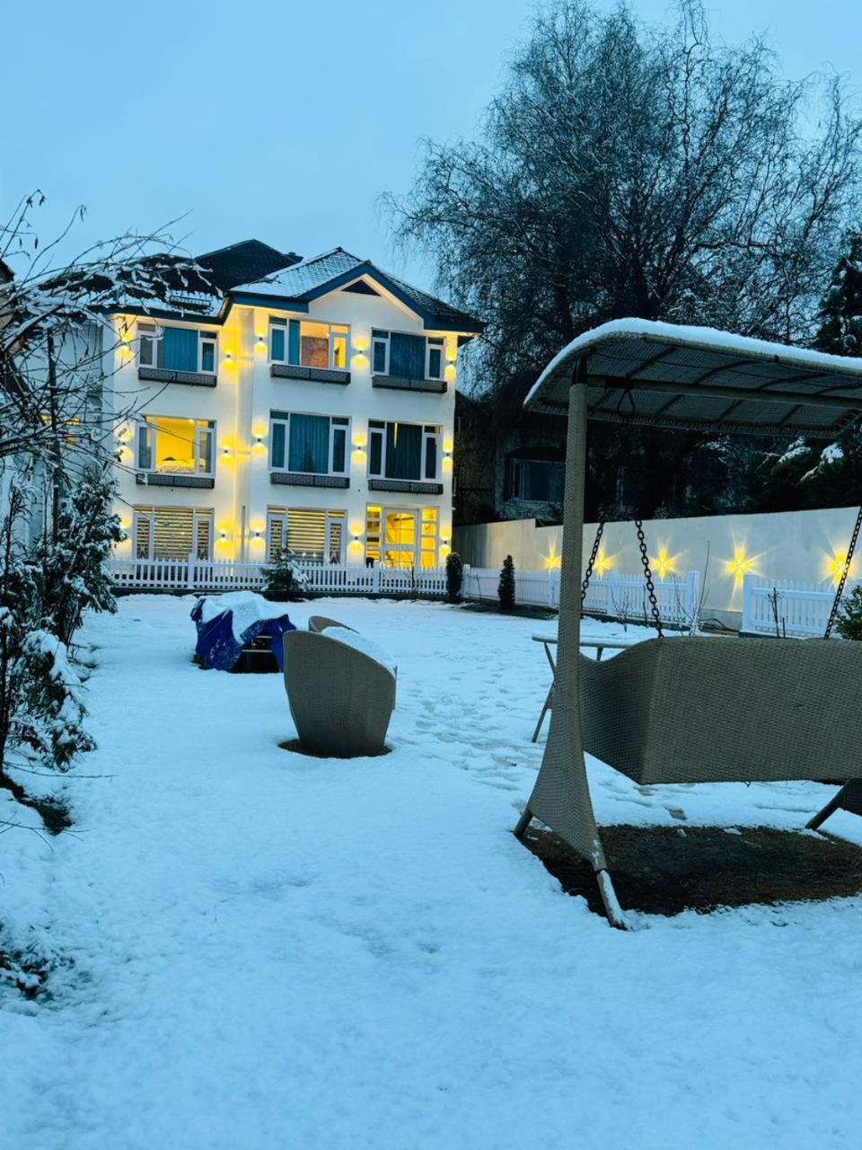 De Elaaf The Luxury Stay Сринагар Экстерьер фото